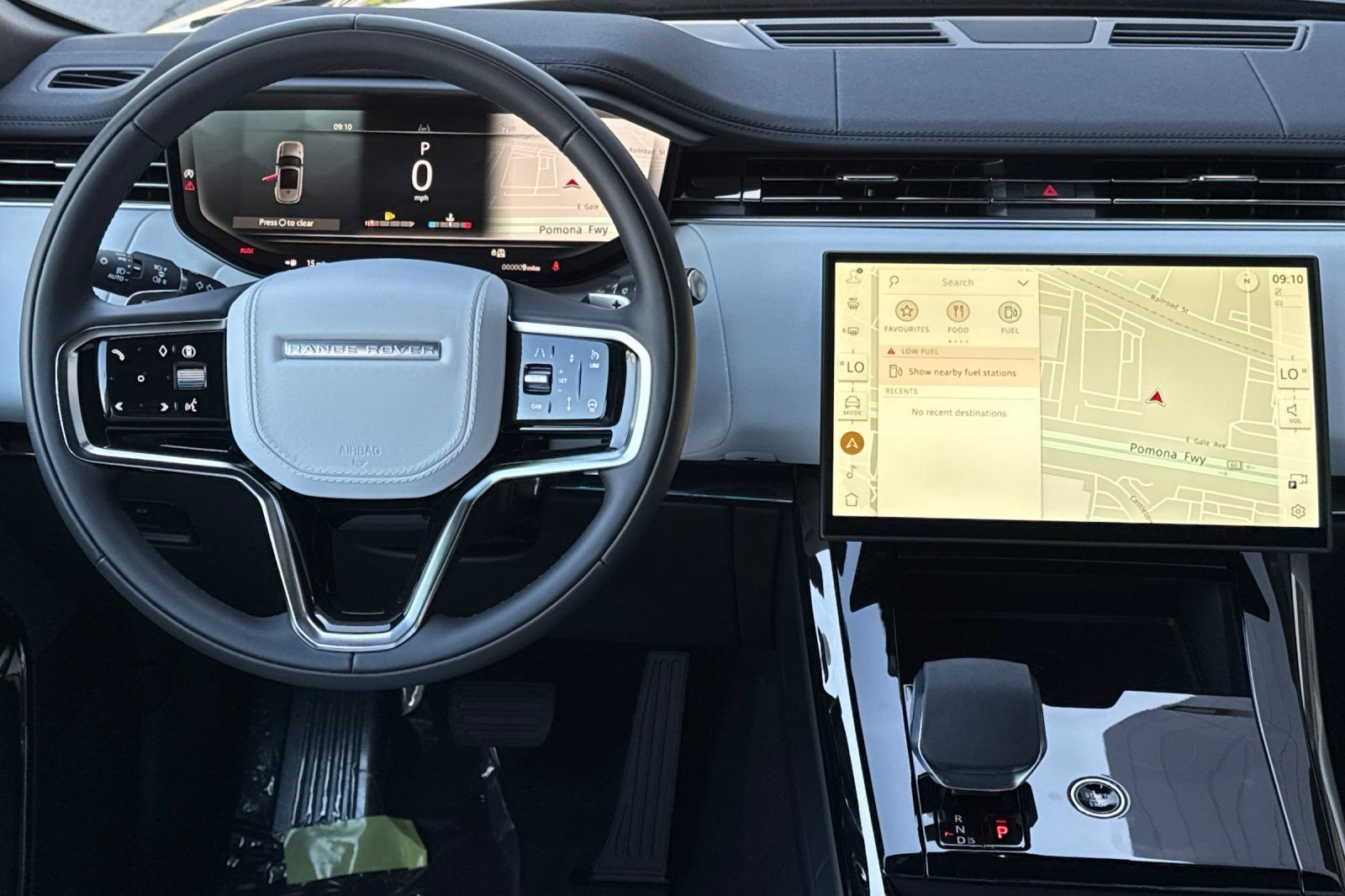 New 2026 Varesine Blue Land Rover SE image 15