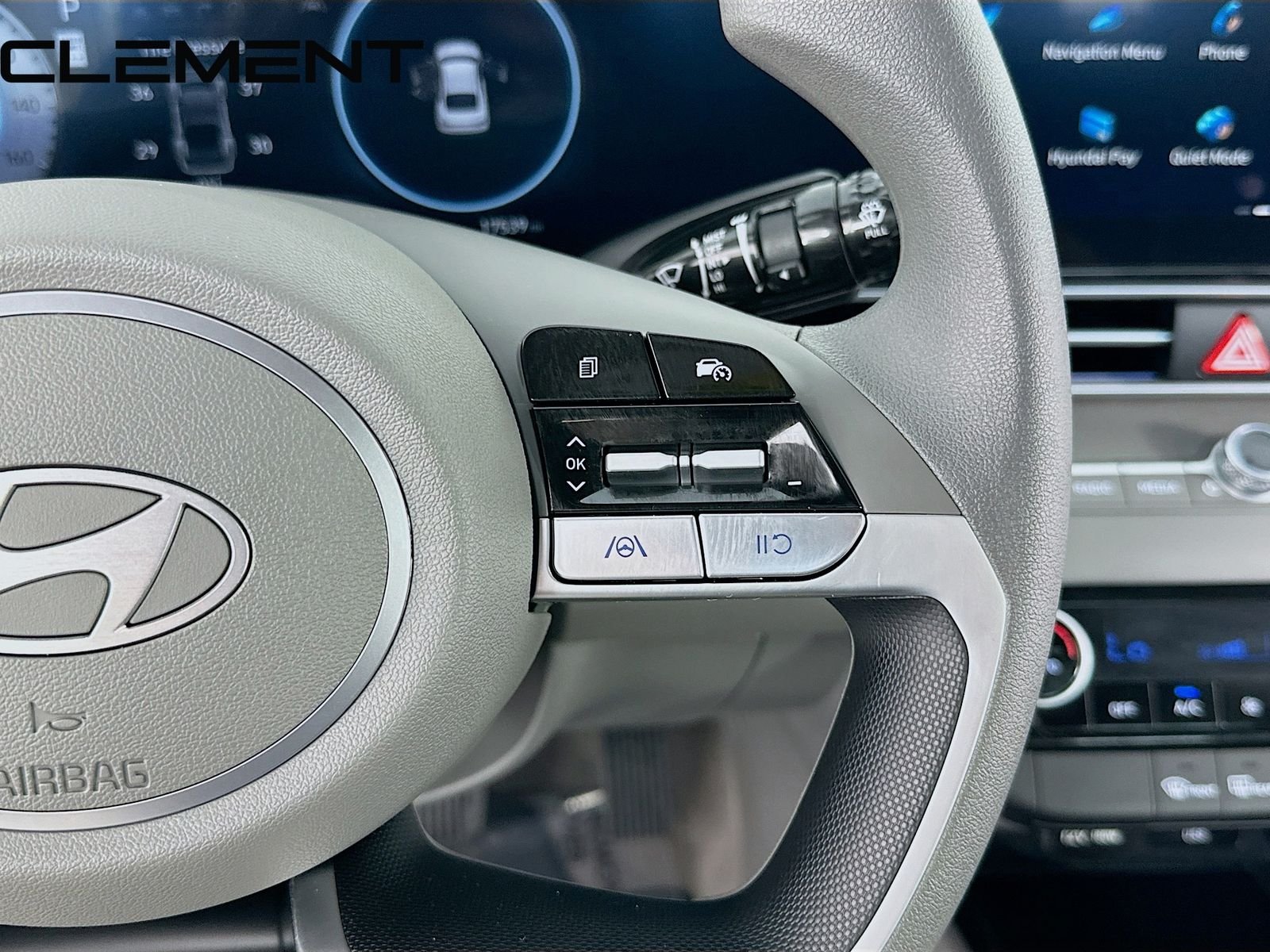 2024 Hyundai Elantra SEL - Photo 17