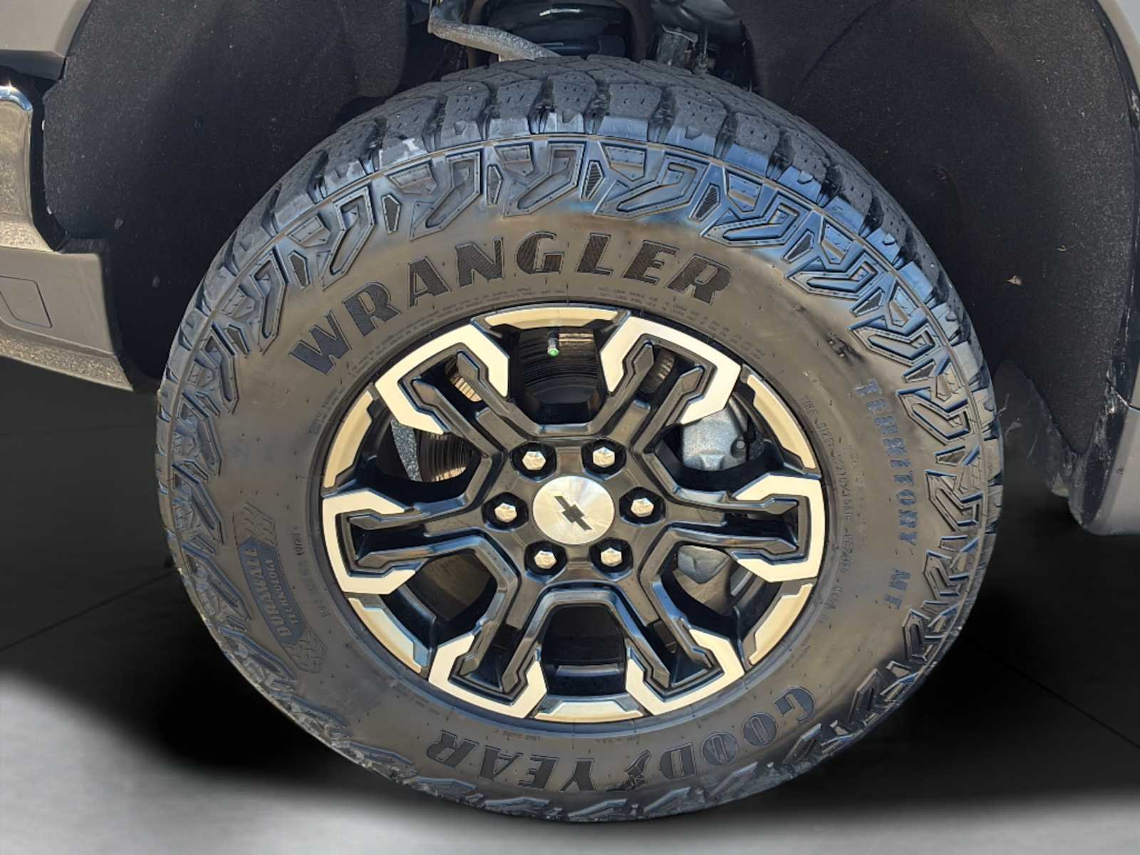 2023 Chevrolet Silverado 1500 ZR2 - Photo 38