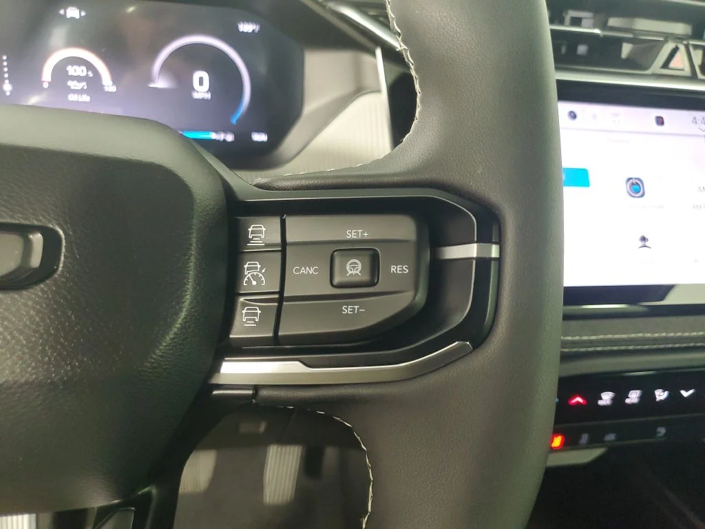 Used 2026 Black Jeep Laredo image 23