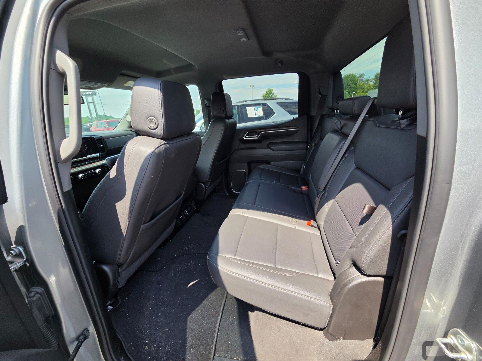 Used 2025 Sterling Metallic GMC SLT image 12