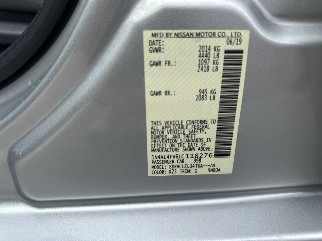 Used 2020 Silver Nissan 2.0 Platinum image 19