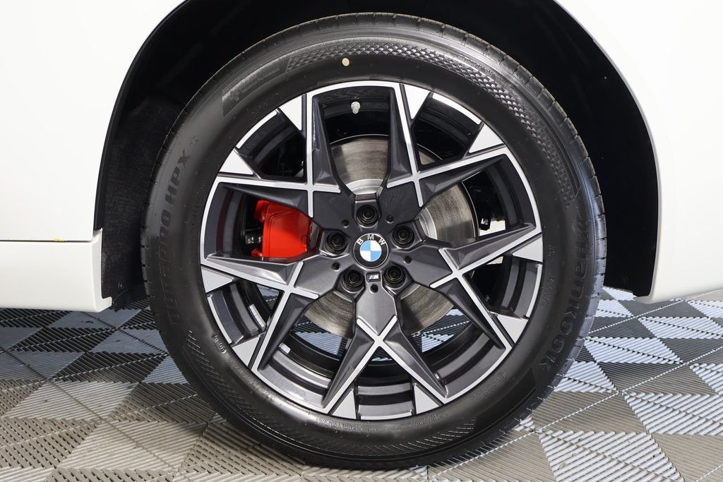 New 2026 Alpine White BMW 30 xDrive image 10