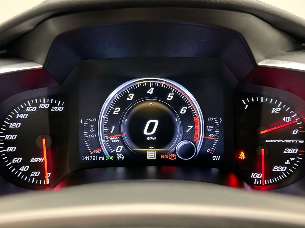 Used 2014 Arctic White Chevrolet Base image 28