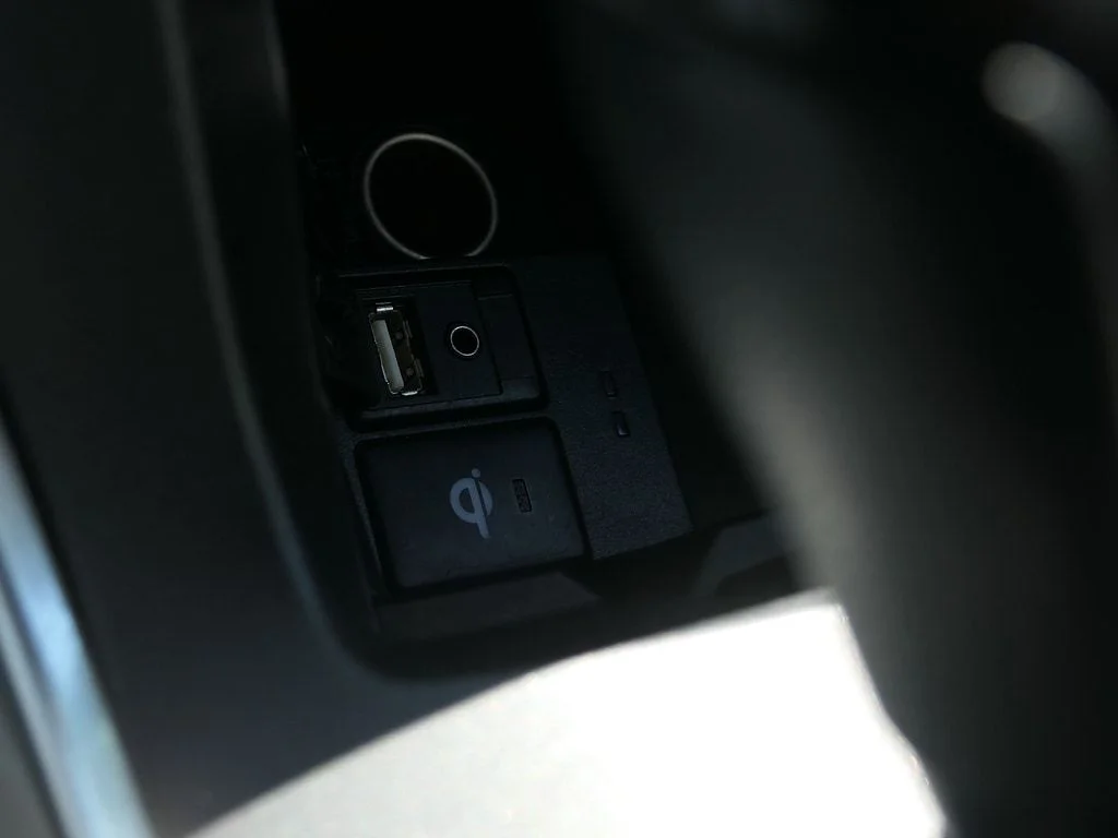 Used 2017 Gray Toyota XLE image 22