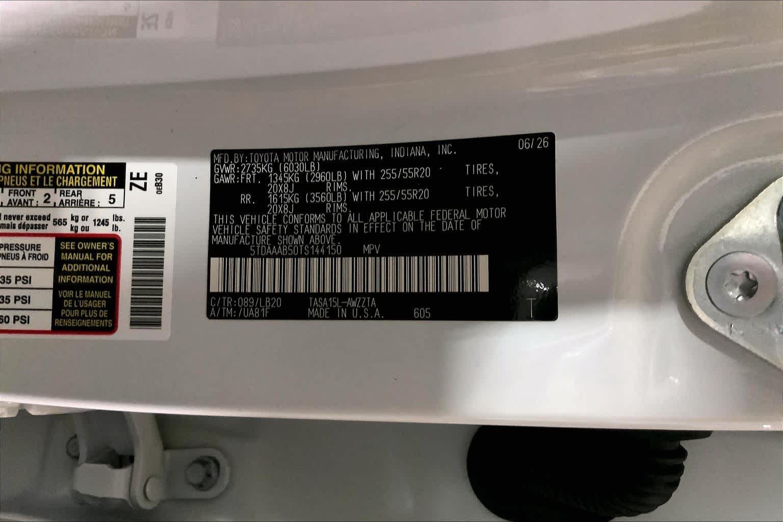 New 2026 Wind Chill Pearl Toyota Platinum image 22