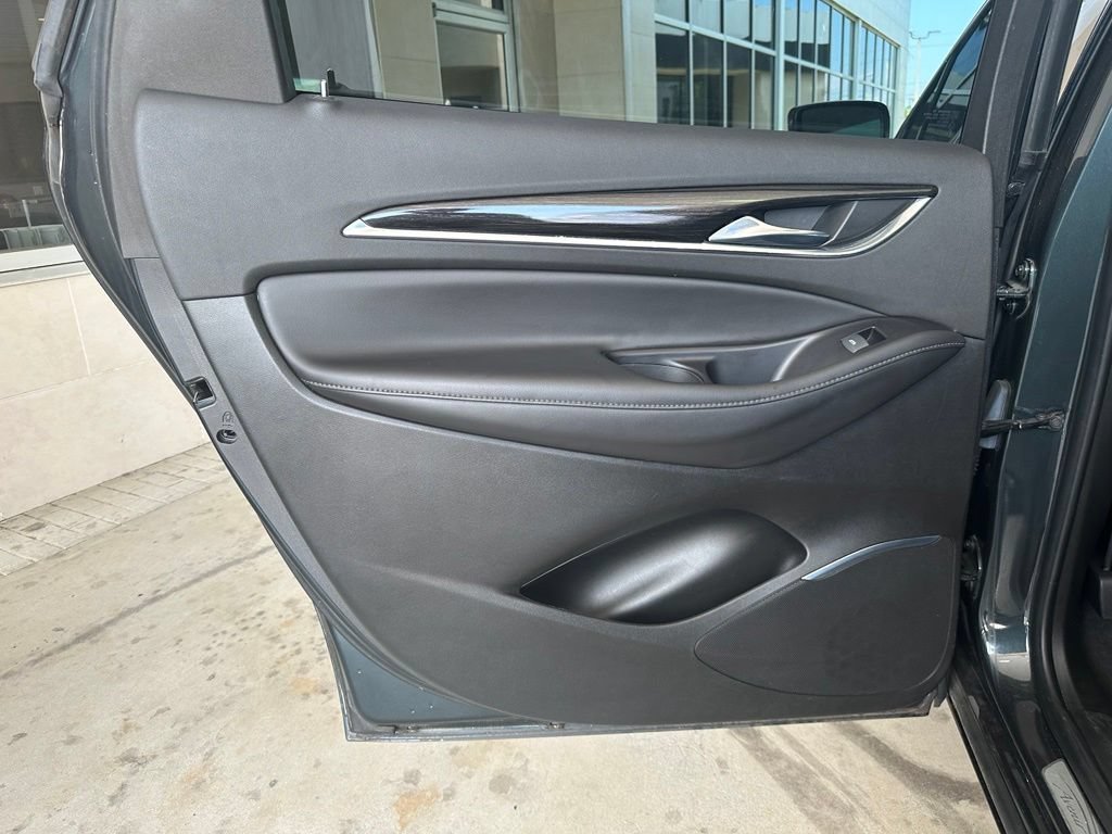 Used 2019 Includes Pitch Dark Night lower exterior accent color.) Buick Avenir image 29