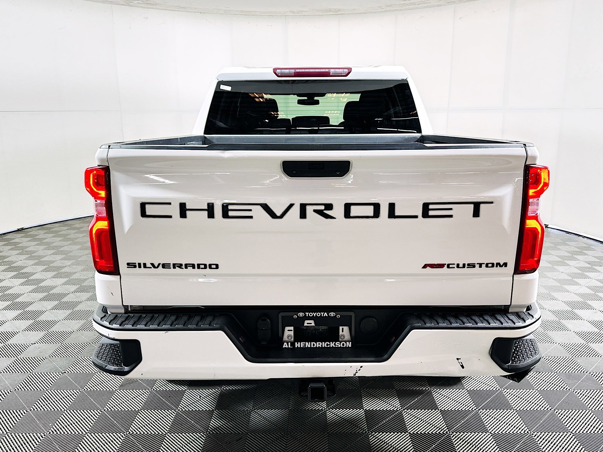 2022 Chevrolet Silverado thumbnail 6
