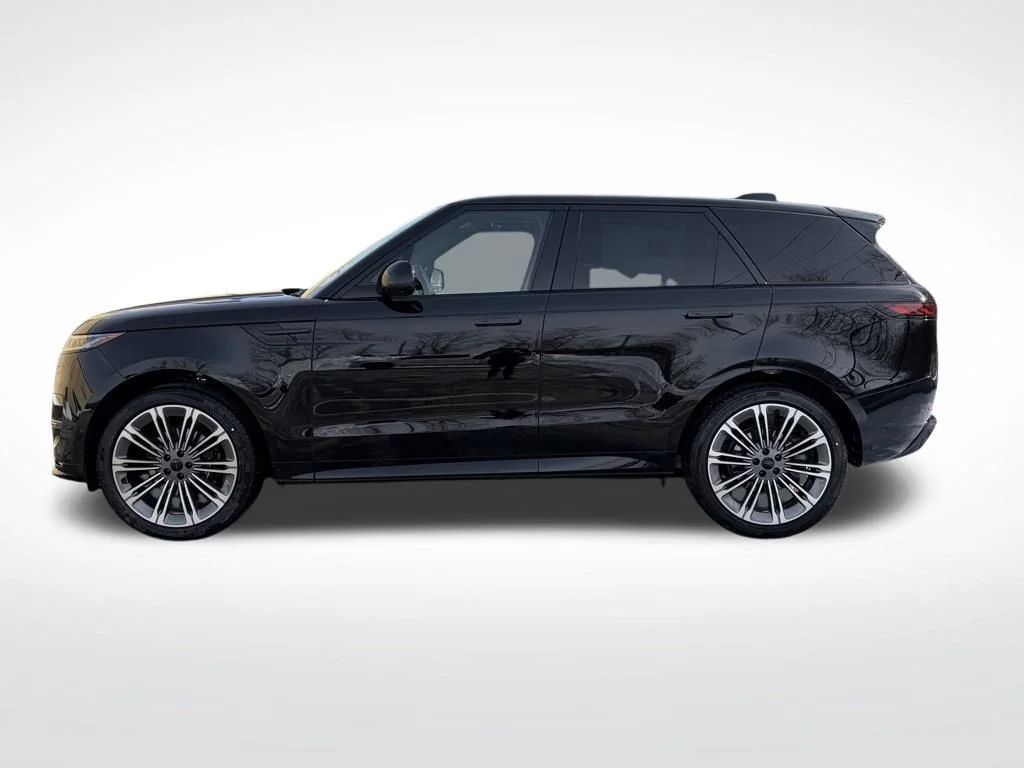 New 2026 Black Land Rover Dynamic SE image 4