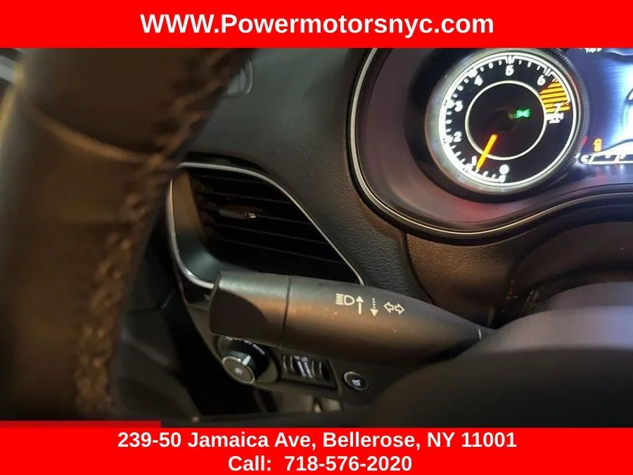 Used 2023 White Jeep Altitude image 40