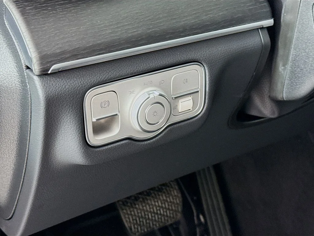Certified Used 2026 Black Mercedes-Benz GLE 350 image 11