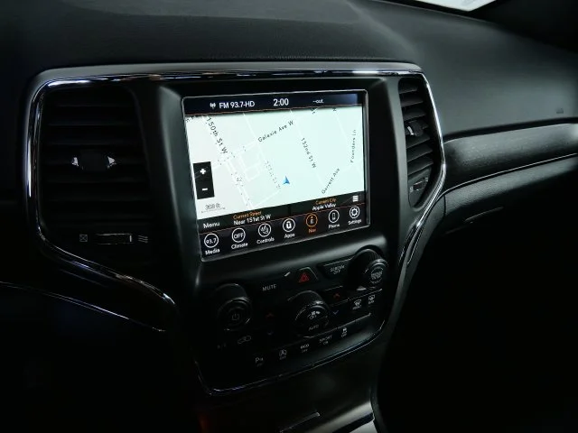 Used 2018 White Jeep Limited image 19