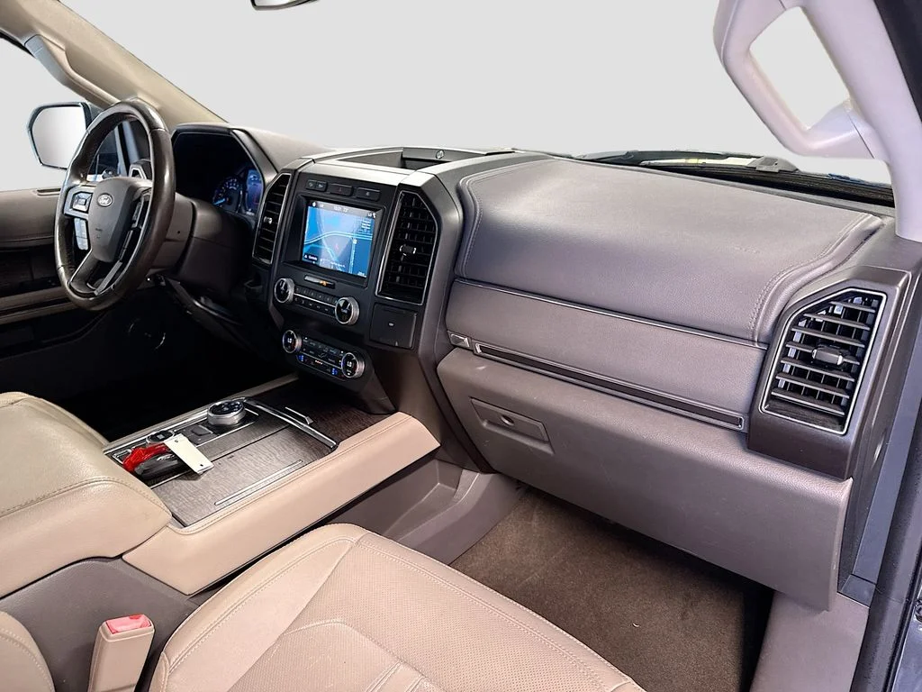 Used 2019 Gray Ford Limited image 31