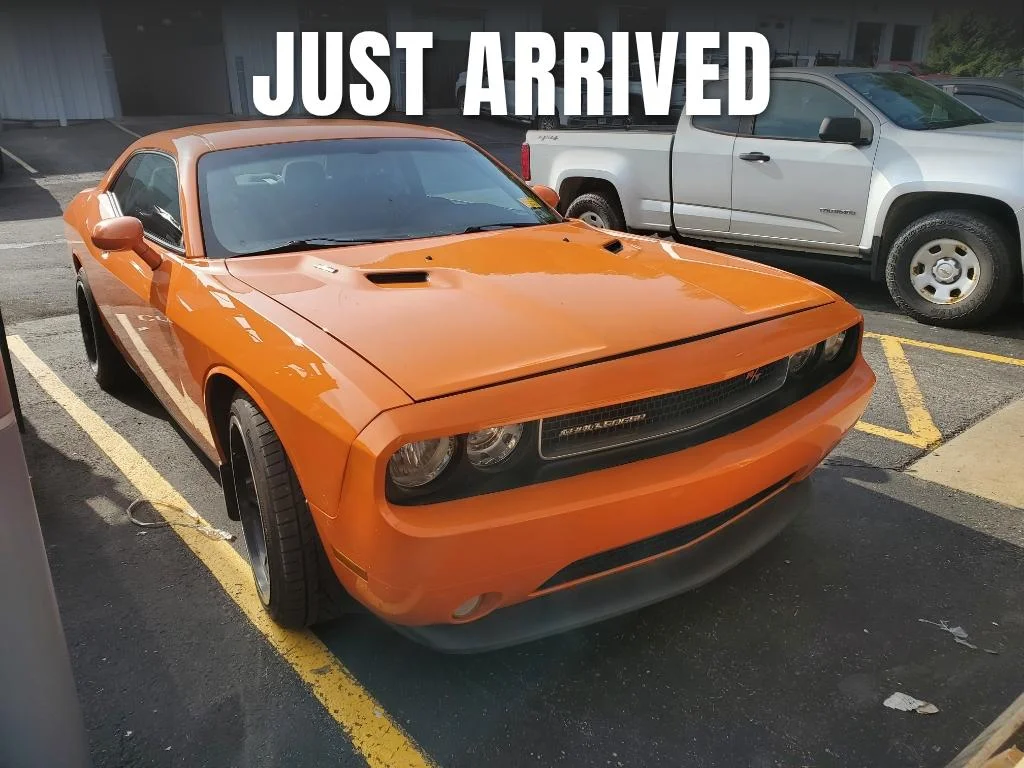 2014 Dodge Challenger R/T's photo