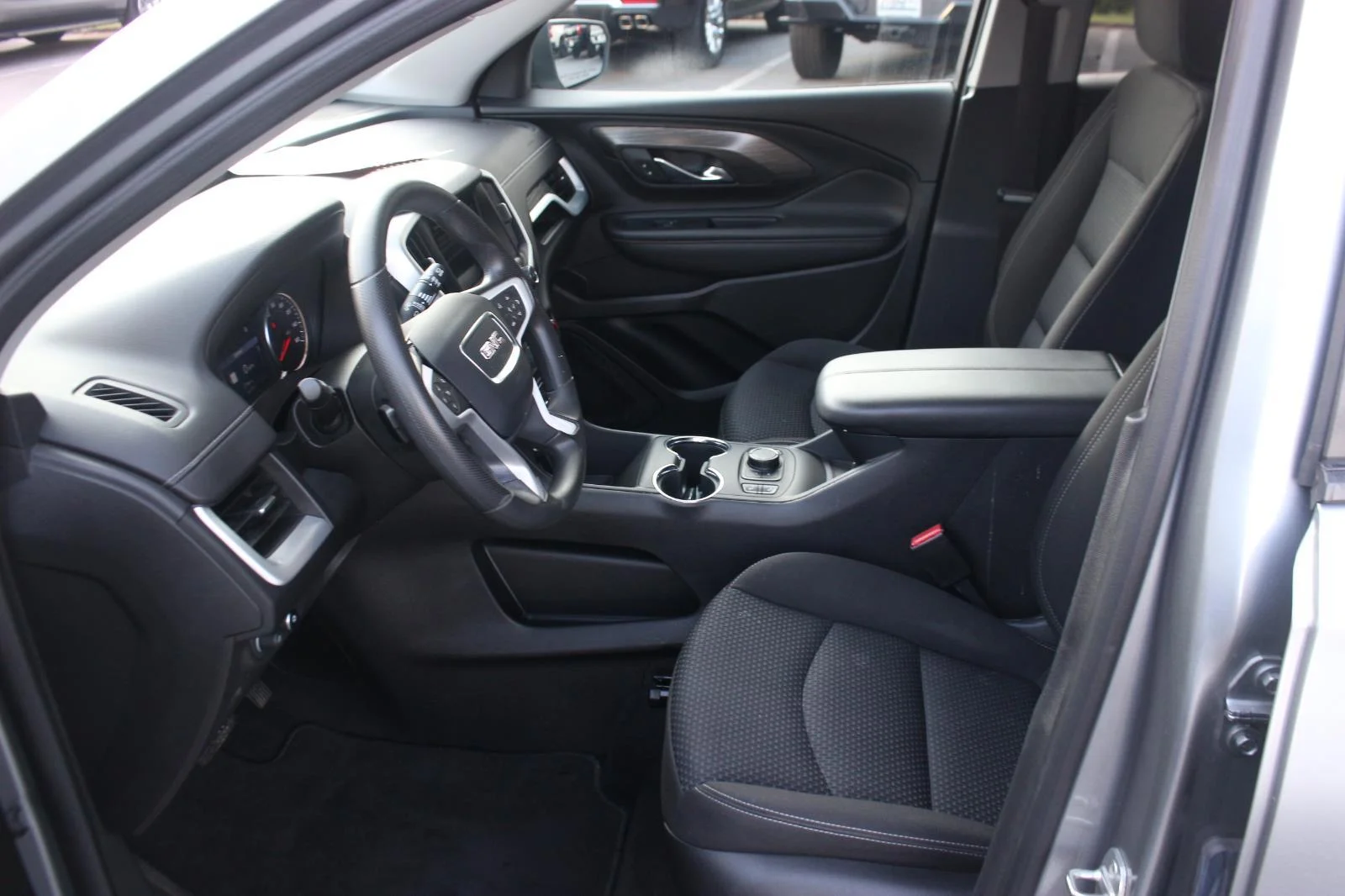 Used 2023 Sterling Metallic GMC SLE image 16