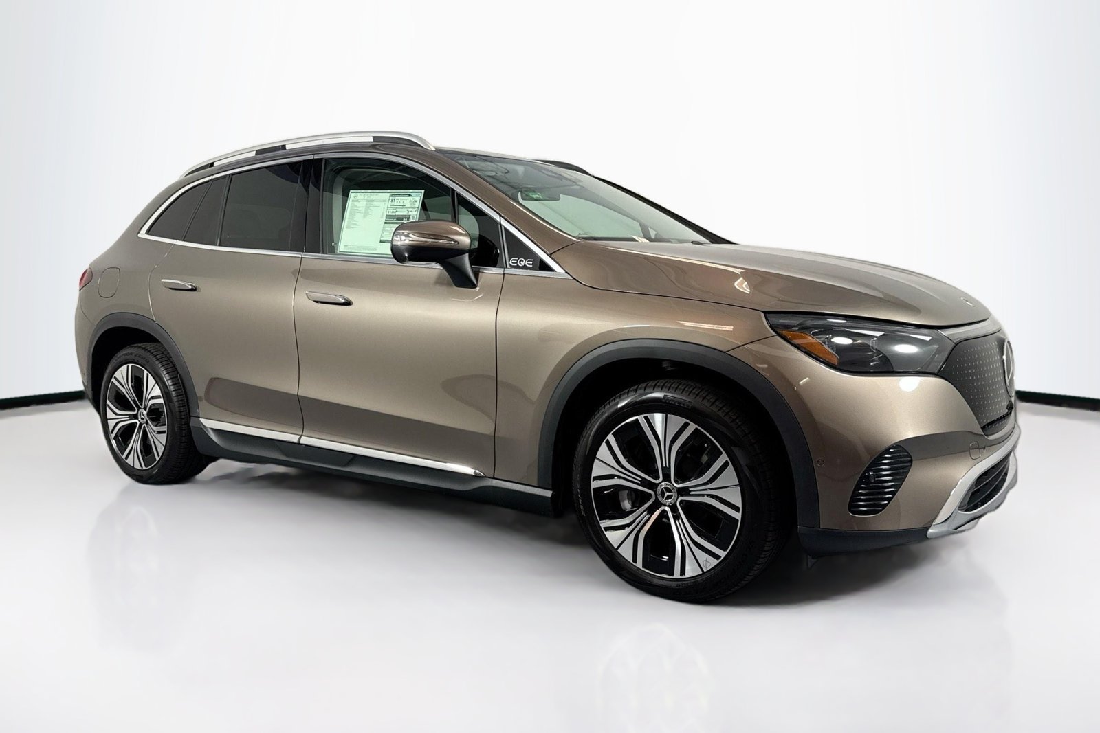 New 2026 Sonoran Brown Metallic Mercedes-Benz EQE 320 image 3