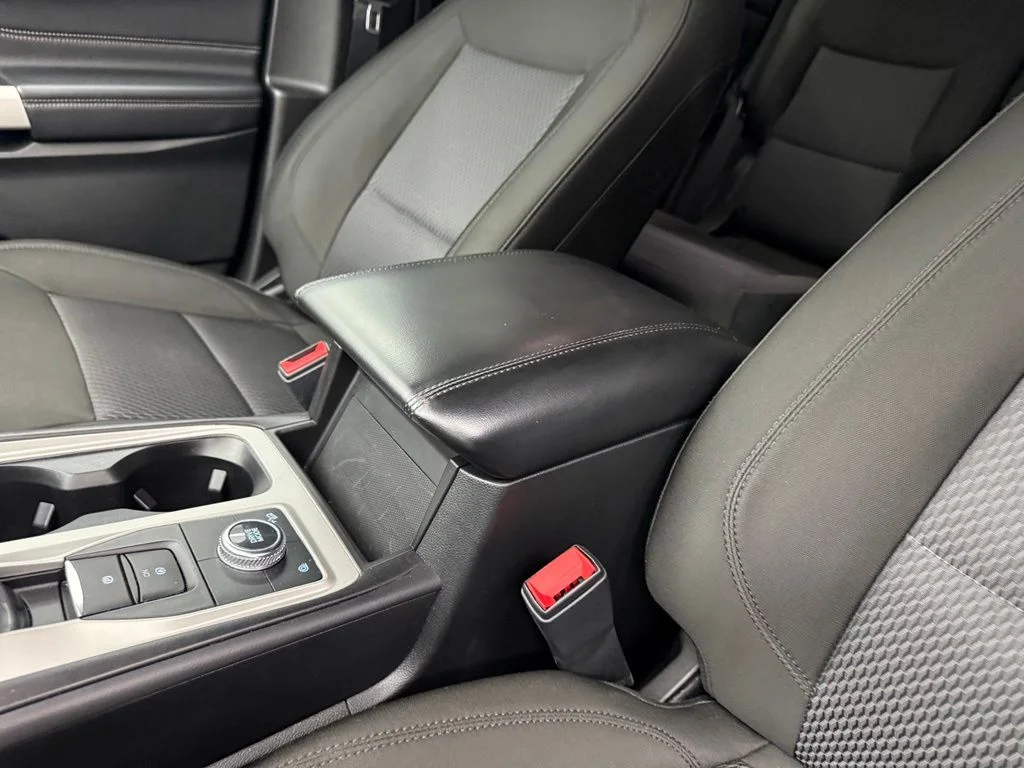 Used 2023 Gray Ford XLT image 27