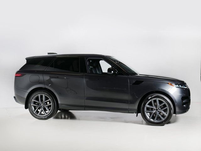 New 2026 Carpathian Grey Land Rover SE image 30