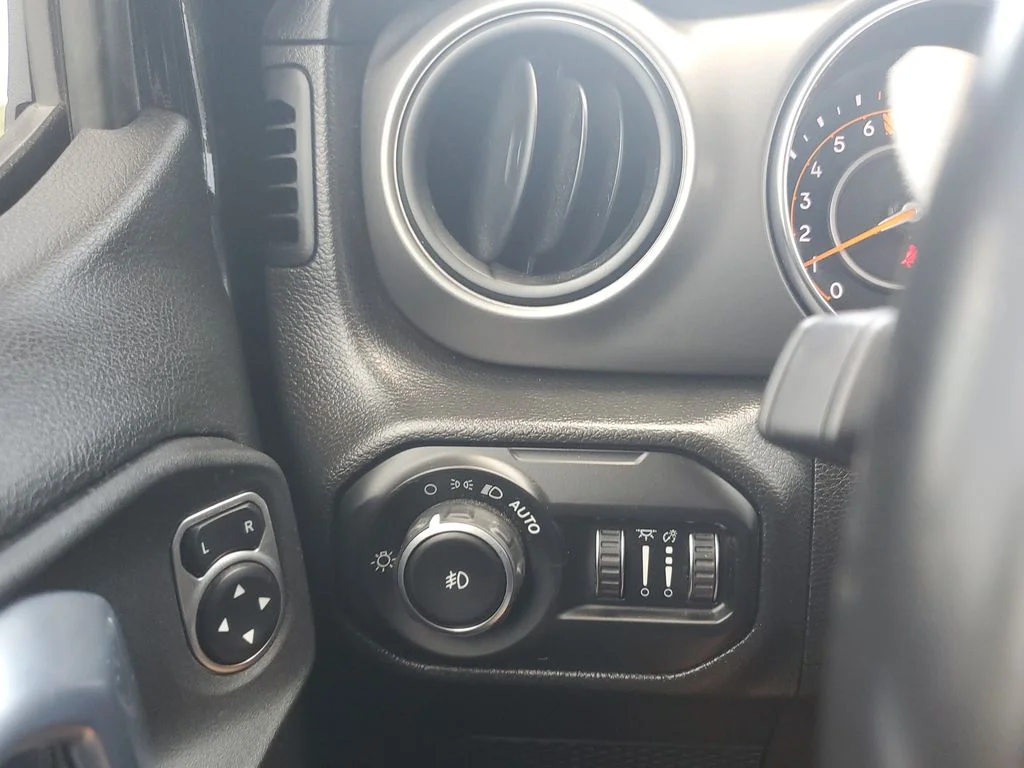 Used 2021 Black Jeep Unlimited Willys image 20