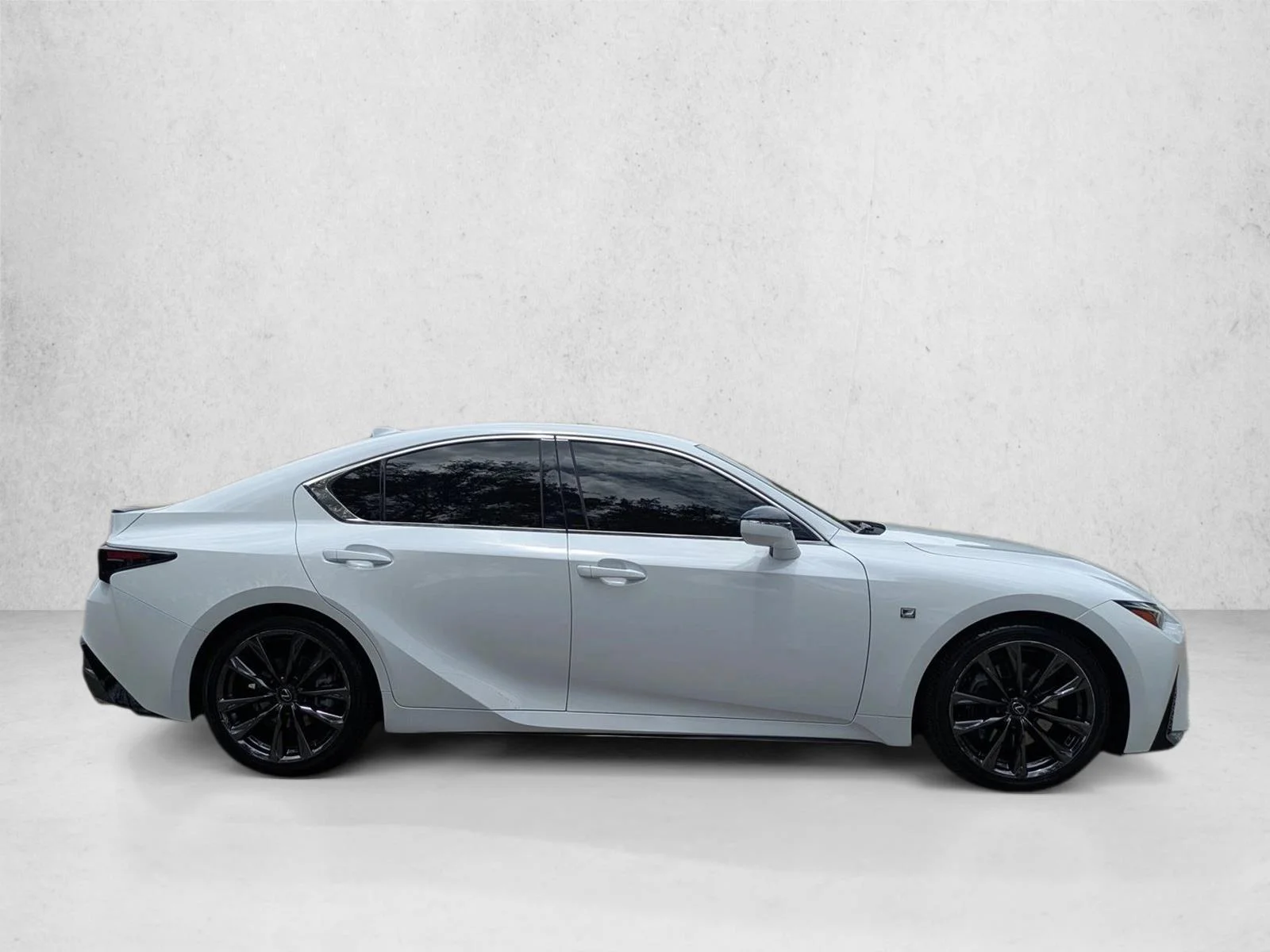 Certified Used 2023 Ultra White Lexus F SPORT image 4