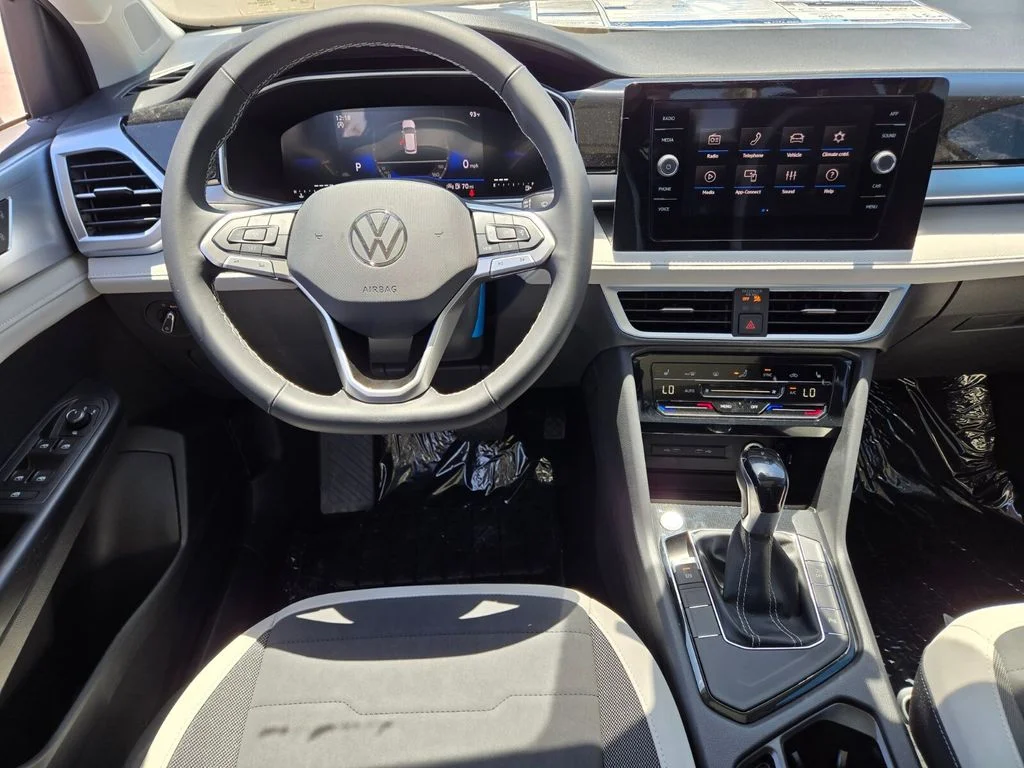 New 2026 Blue Volkswagen 1.5T SE image 9