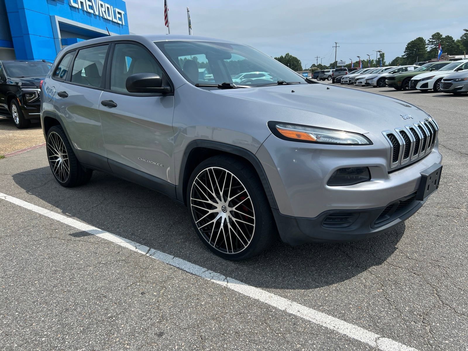 Used 2016  Jeep Sport image 7