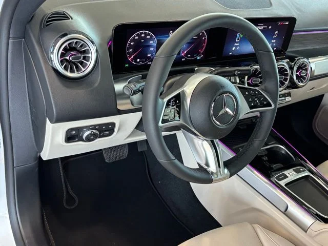 New 2026 White Mercedes-Benz GLB 250 image 10
