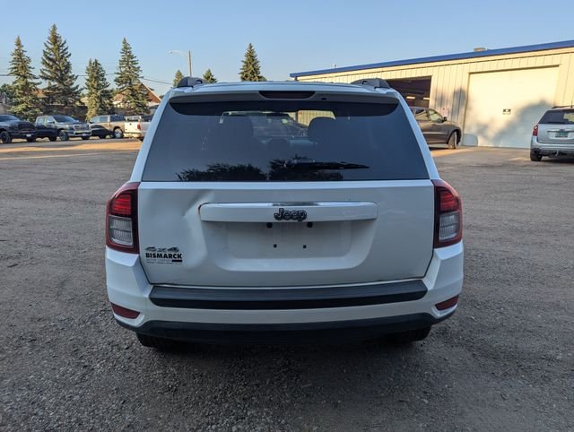 Used 2014 White Jeep Sport image 11