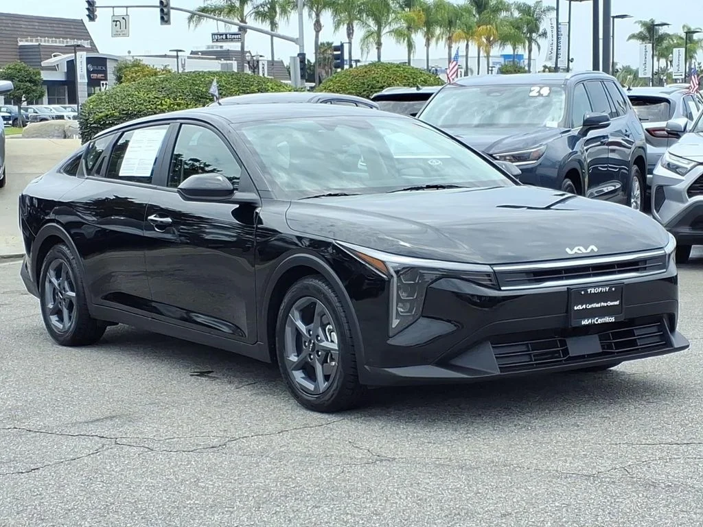 Certified Used 2025 Black Kia LXS image 3