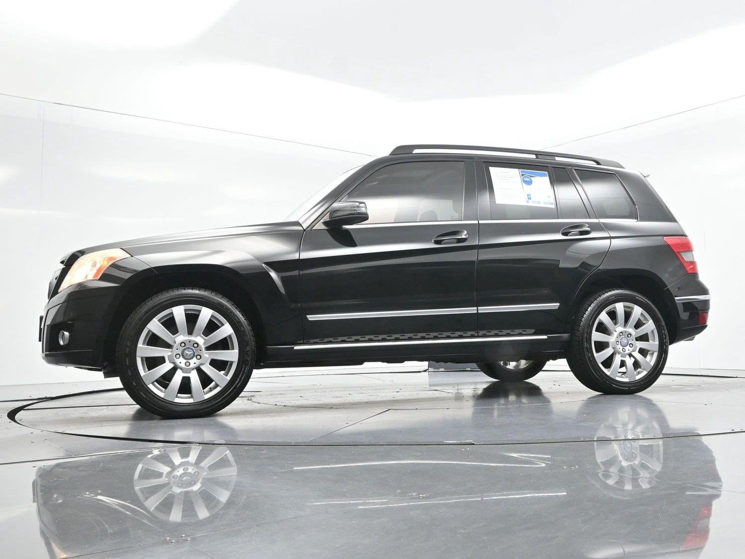Used 2010 Black Mercedes-Benz GLK 350 image 49
