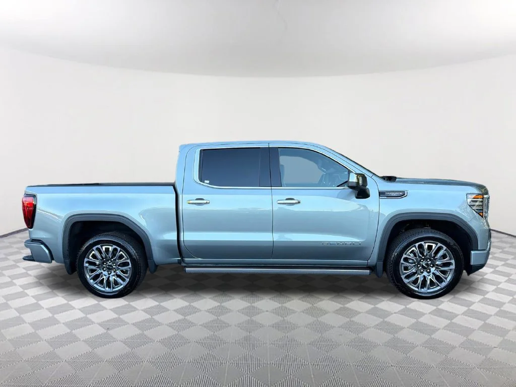 Used 2026 Silver GMC Denali Ultimate image 4