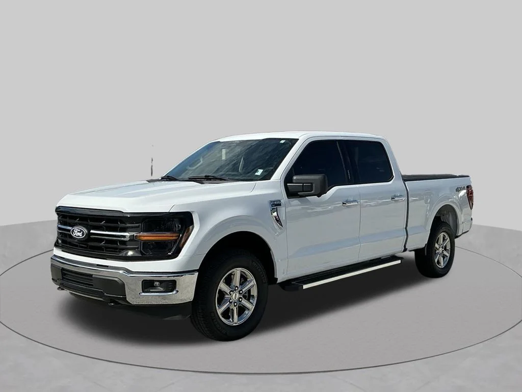 Used 2024  Ford XLT image 2