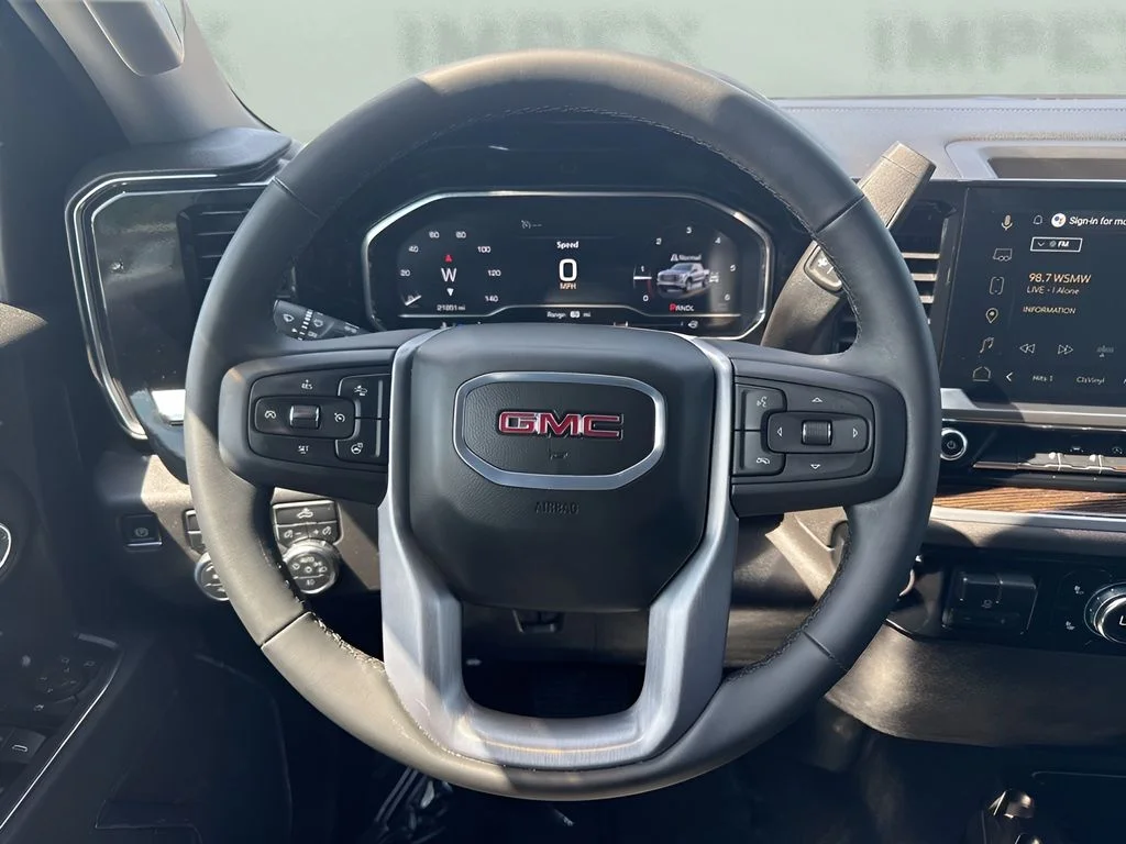 Used 2025 White GMC Elevation image 13