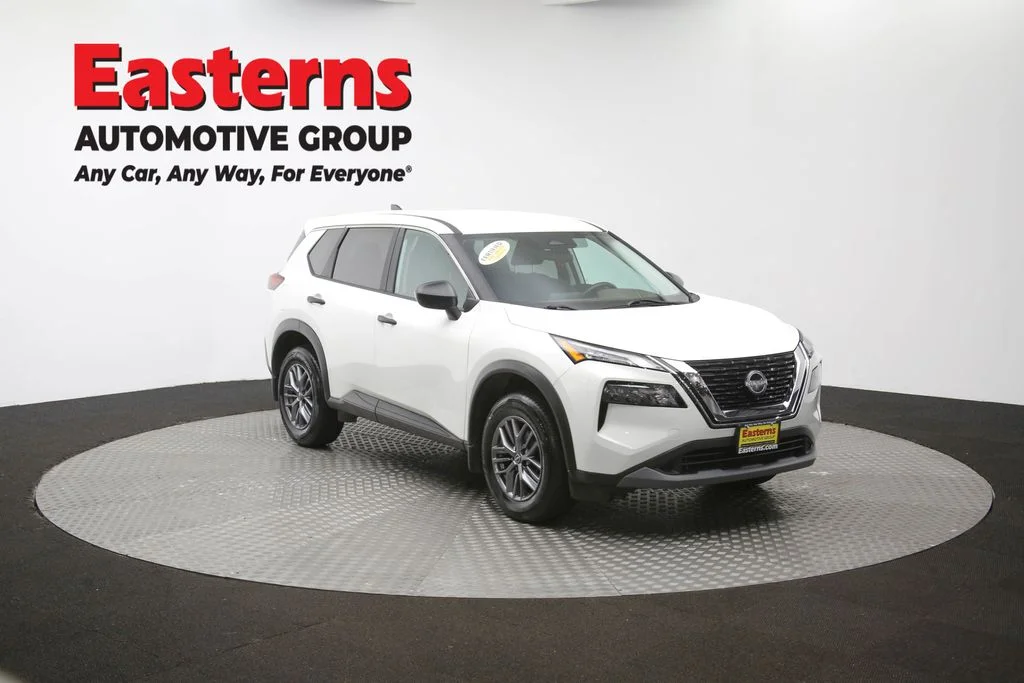 Used 2023 White Nissan S image 51