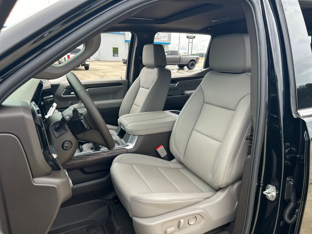 New 2026 Onyx Black GMC SLT image 15