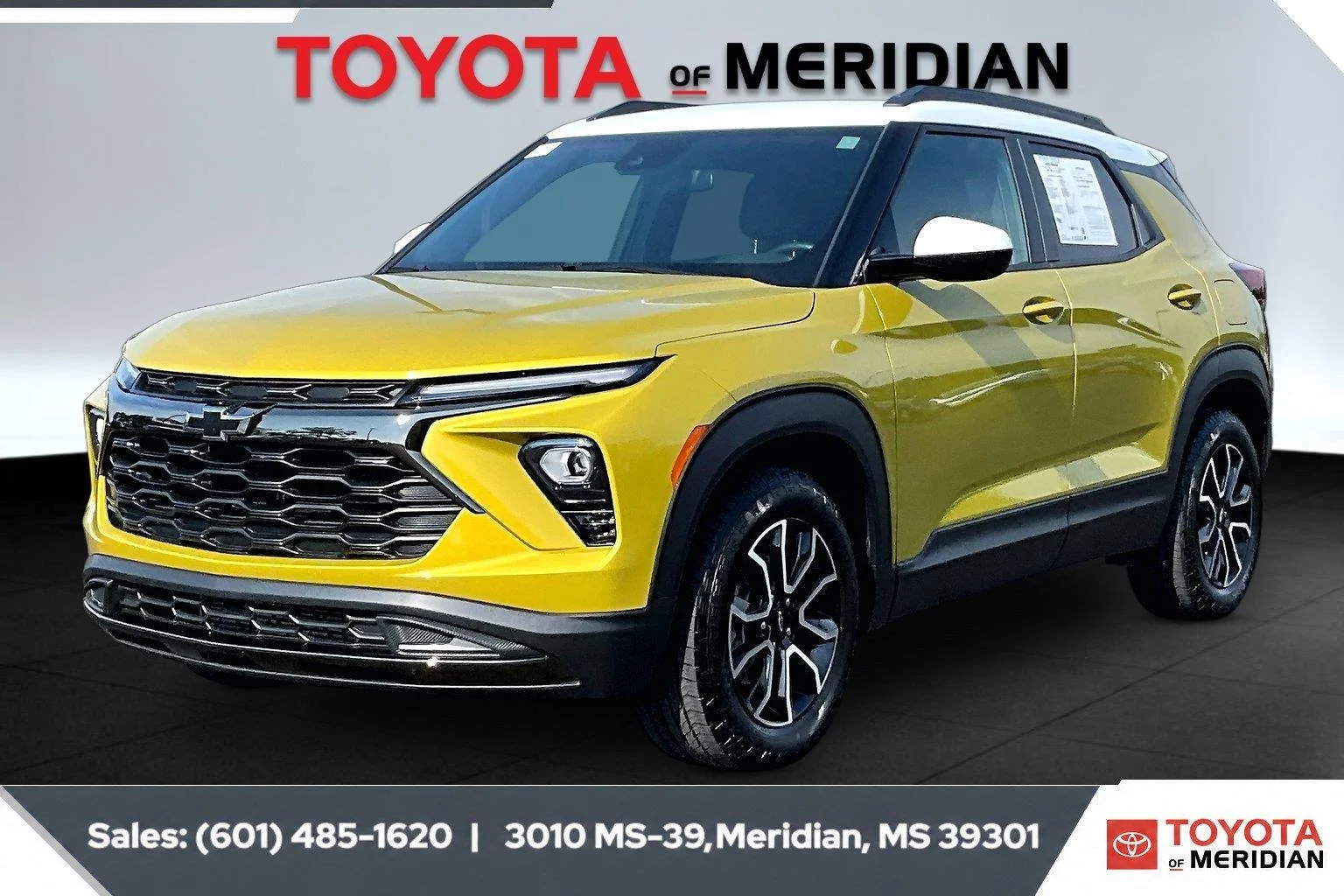 Used 2025 Nitro Yellow Metallic Chevrolet ACTIV image 10
