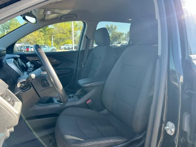 Used 2018 Black GMC SLE image 16