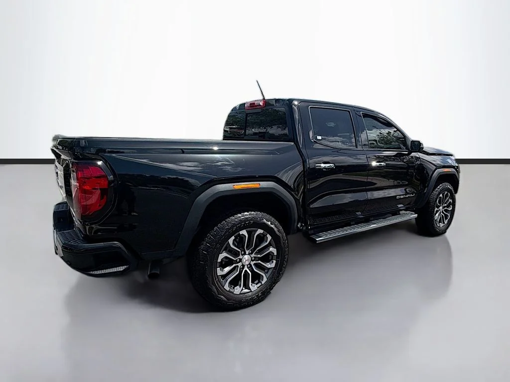 Used 2025 Black GMC Denali image 5