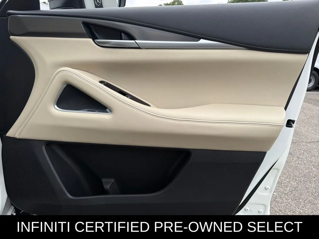 Certified Used 2023 Majestic White INFINITI LUXE image 38