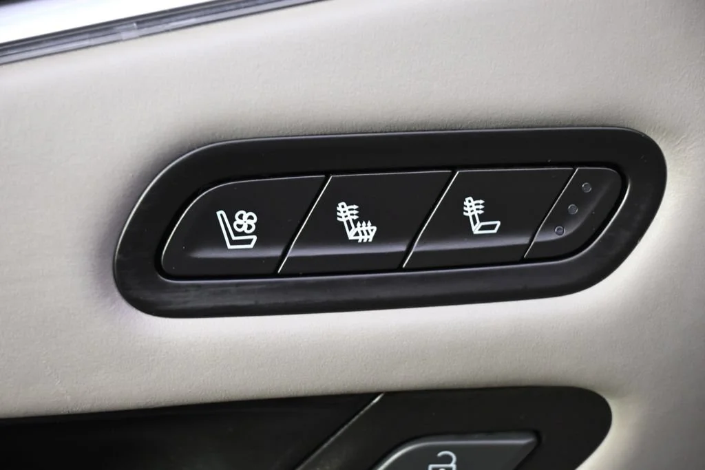 Used 2022 Galactic Gray Metallic Cadillac Sport Platinum image 25