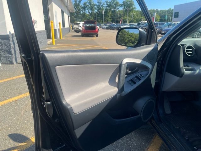 Used 2012 Green Toyota Base image 10