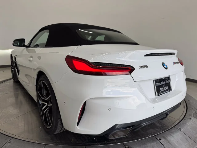 Used 2025 Alpine White BMW sDrive M40i image 8