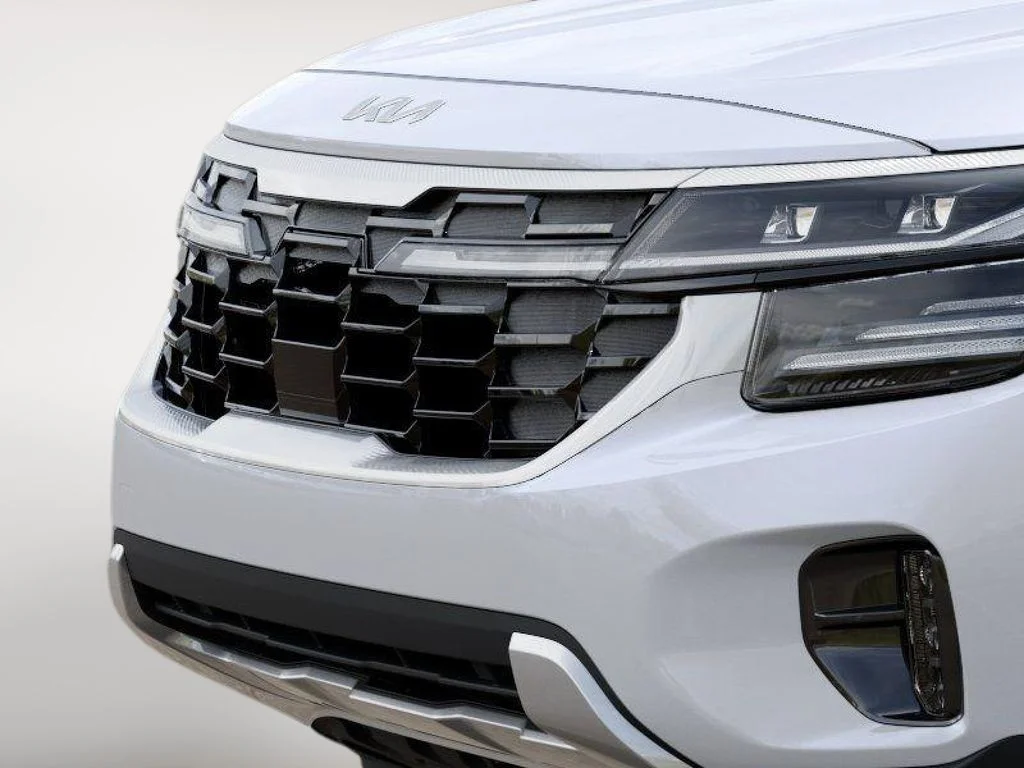 New 2026 White Kia SX image 12