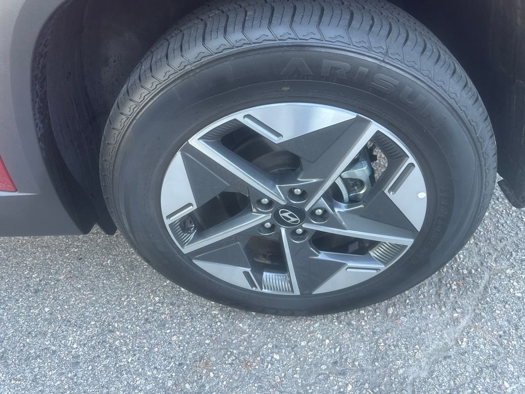 Used 2025 Red Hyundai SEL image 7