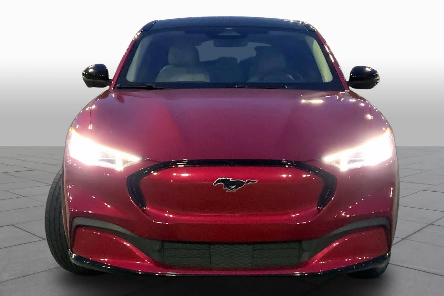 Used 2023 Rapid Red Metallic Tinted Clearcoat Ford Premium image 3