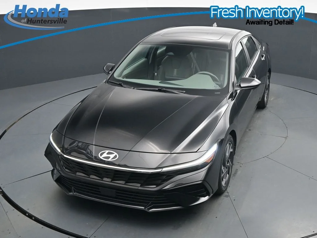 Used 2025 Abyss Black Hyundai SEL Convenience image 19