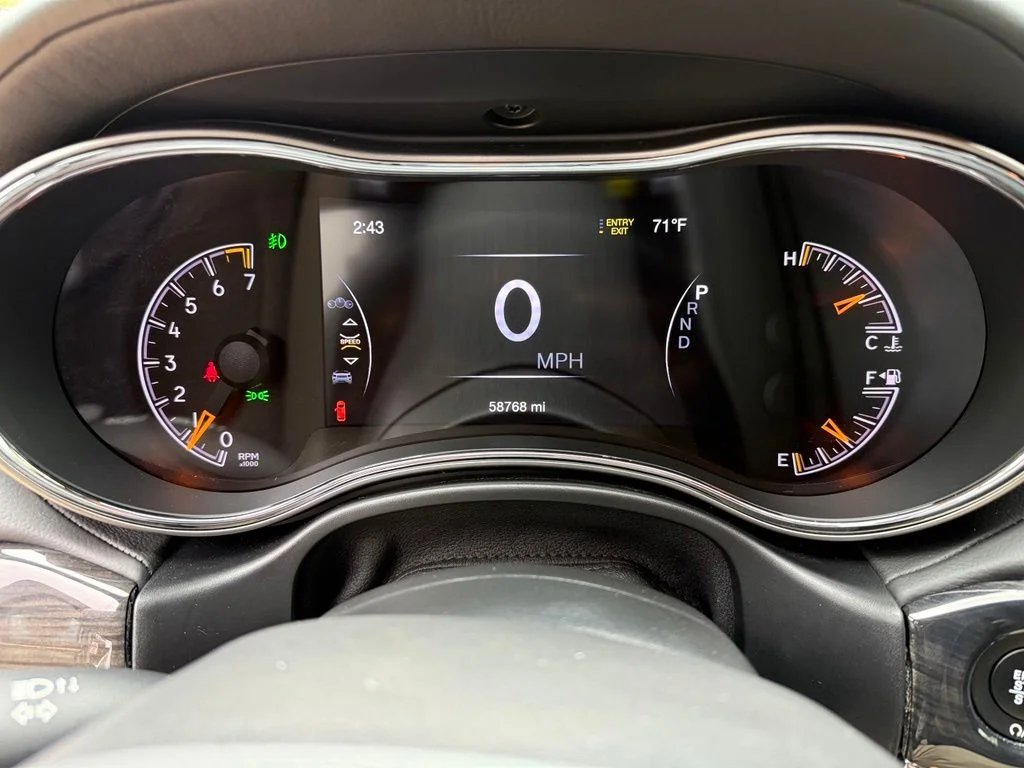 Used 2019 White Jeep Overland image 15