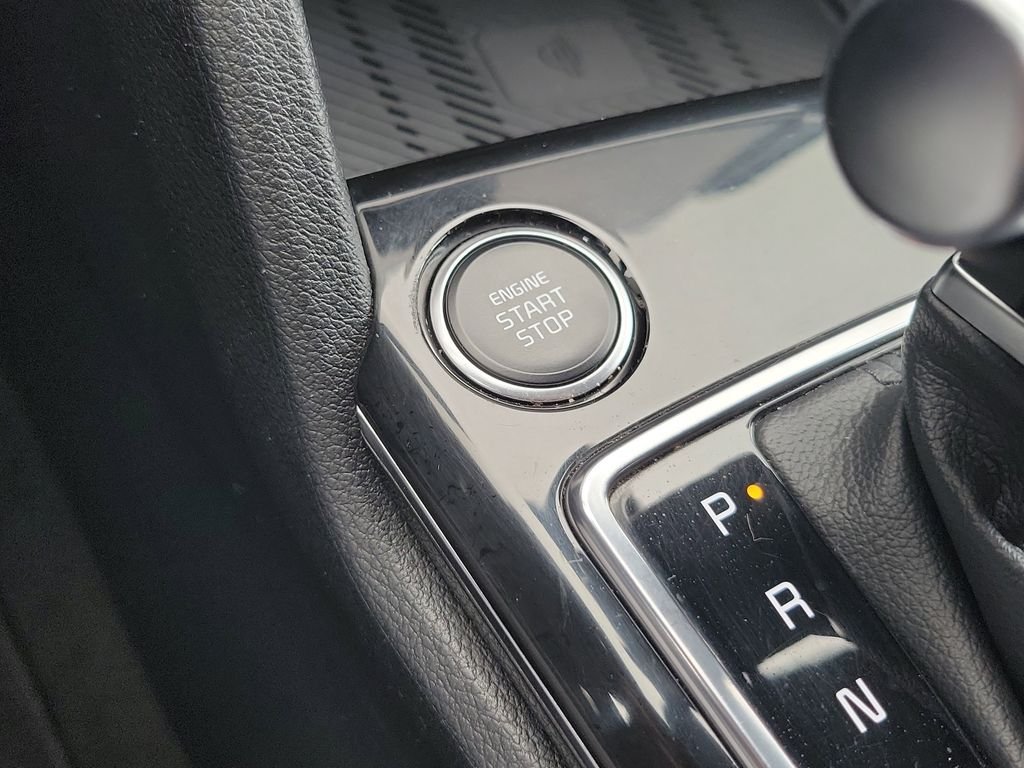 Used 2023 White Kia X-Line image 35
