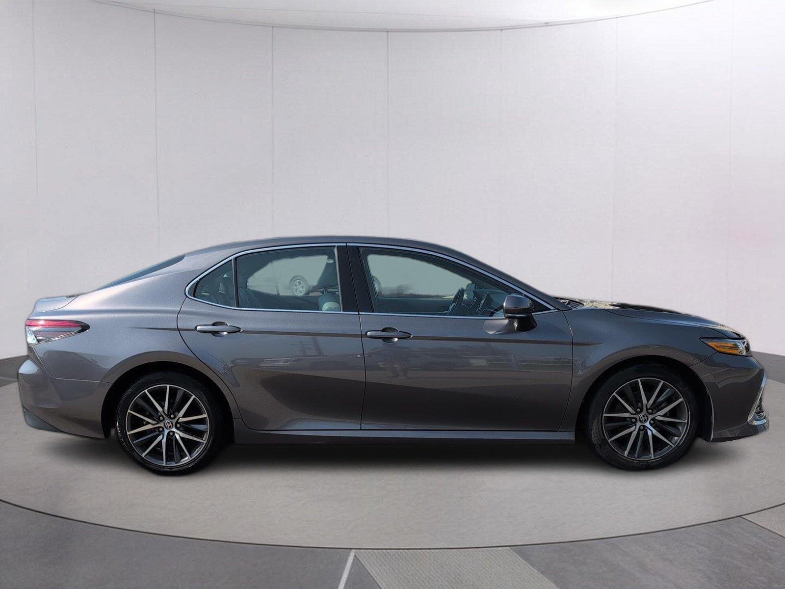 Used 2023 Predawn Gray Mica Toyota XLE image 6