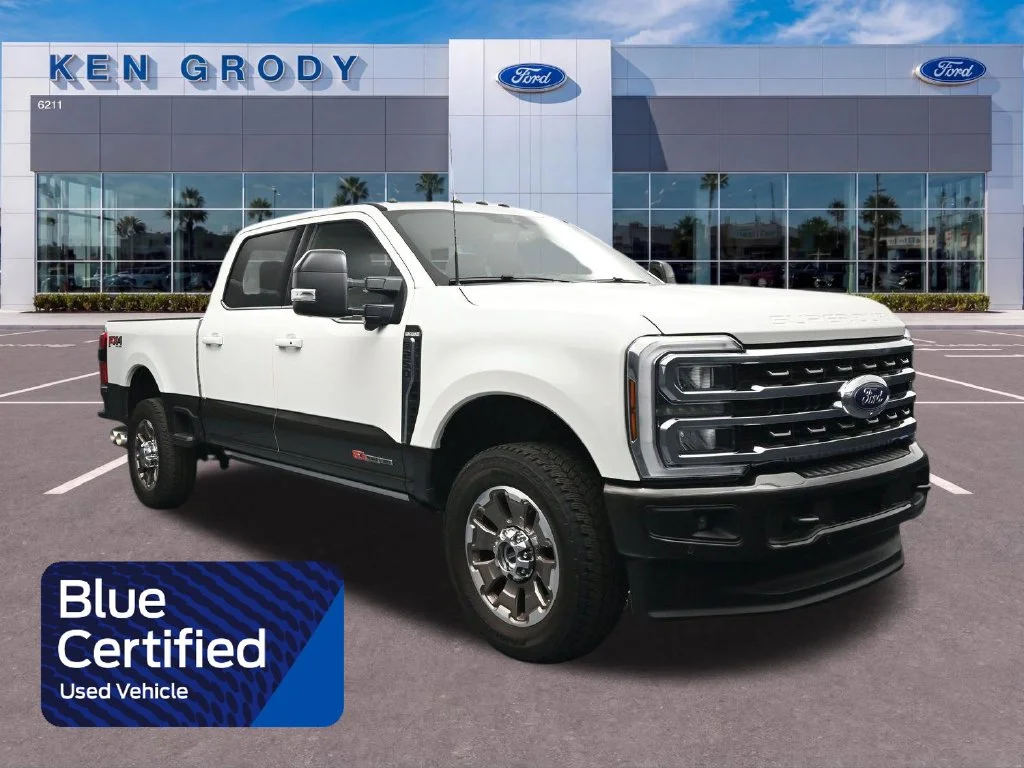 Used 2025 White Ford King Ranch image 1